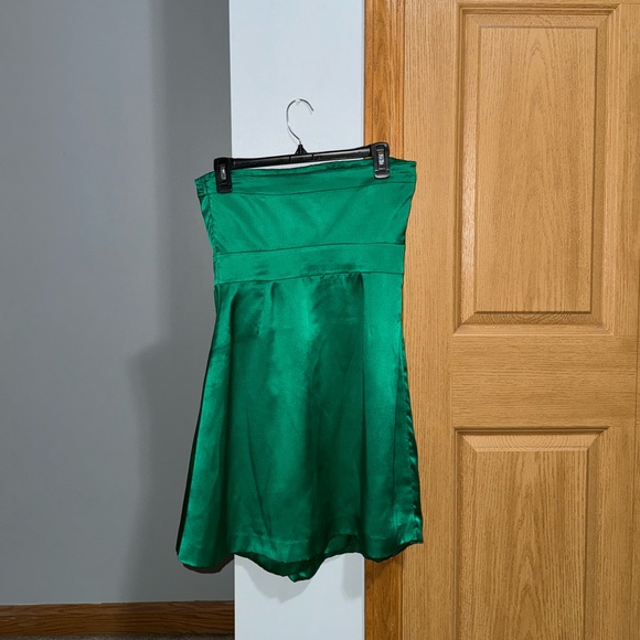 Ted Baker Emerald Green Satin Strapless Formal Mini Dress Women’s Size 2 - Picture 2 of 7